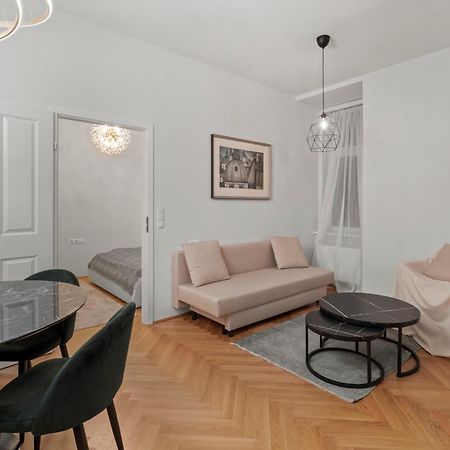 Boutique Suite Near Museum District Wien Exteriör bild